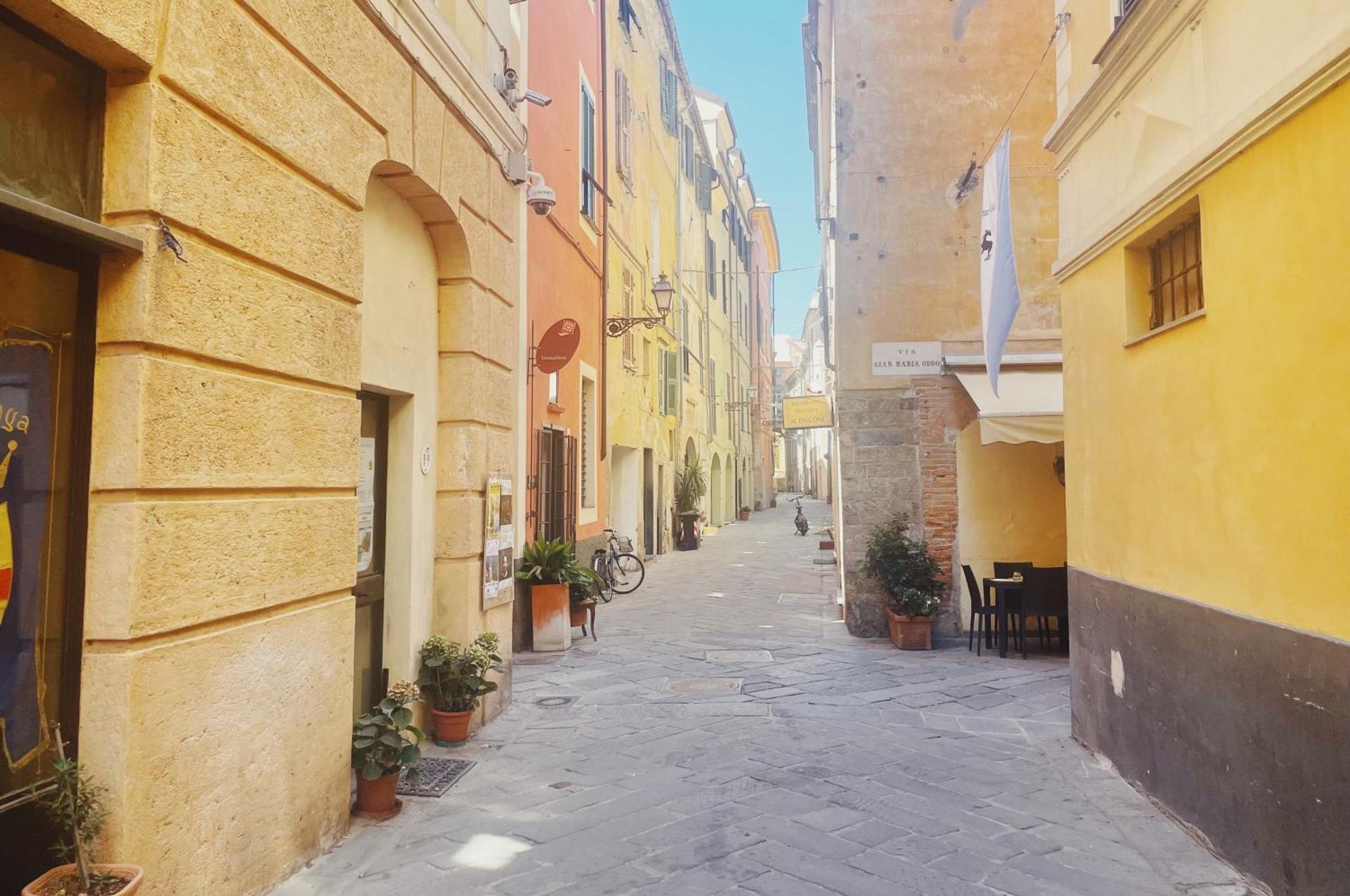 Palazzo Oddo Rental Rooms Albenga Exterior foto